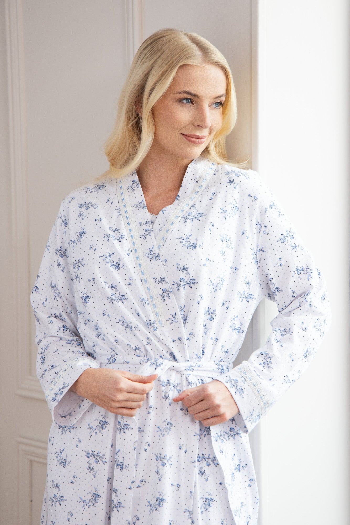 Womens Luxury 100% Cotton Lightweight Porcelain Floral Wrap